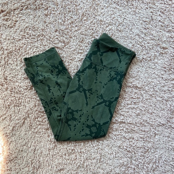 Lululemon wunder under crop leggings - Picture 5 of 7